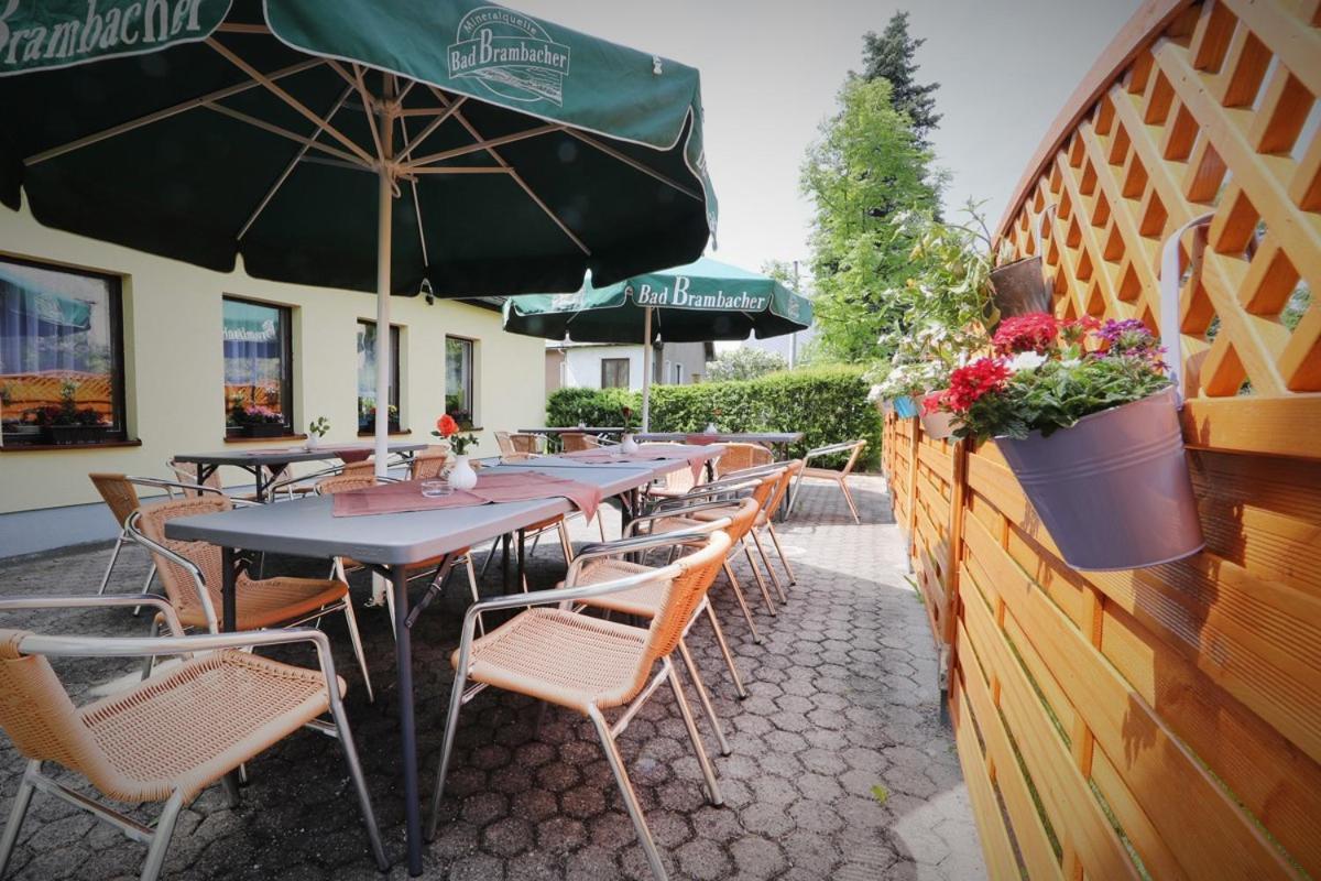 Hotel "Zum Einsiedler" Deutschneudorf Exterior photo